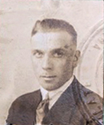 Photo of photos/James McLennan b1902 Sct Green Card portrait_crop